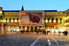04_giant-advertising-venice_diesel