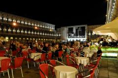 13_giant-advertising-venice_heach