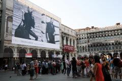 60_giant-advertising-venice_trussardi