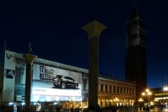 06_giant-advertising-marciana-library-venice_citroen