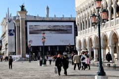 22_giant-advertising-marciana-library-venice_istanbul