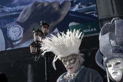 37_giant-advertising-marciana-library-venice_rolex