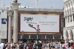 40_giant-advertising-marciana-library-venice_swatch