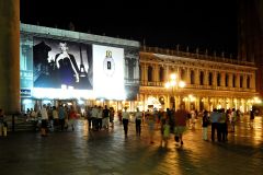 47_giant-advertising-marciana-library-venice_ysl