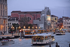 38_giant-advertising-scalzi-church-venice_alitalia