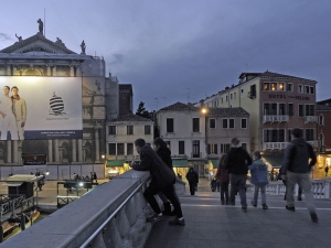 04_giant-advertising-scalzi-church-venice_marinaYachting