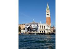 01_giant-advertising-zecca-palace-venice_aeronauticamilitare