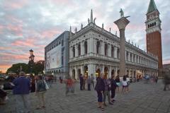 20_giant-advertising-zecca-palace-venice_jlc