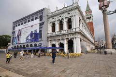 42_giant-advertising-zecca-palace-venice_pandora