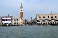 44_giant-advertising-zecca-palace-venice_persol